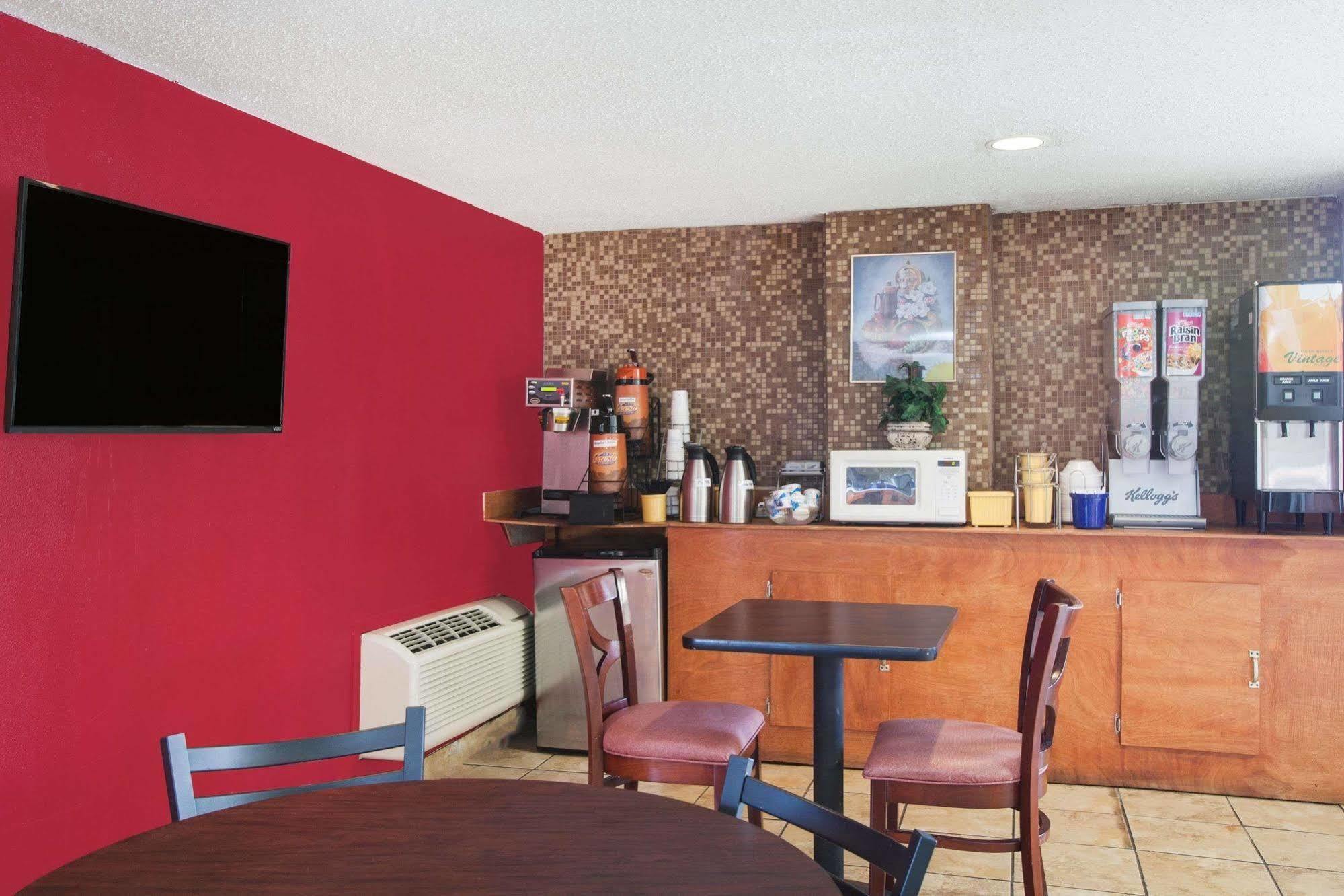 Economy Inn Arkadelphia Exterior photo